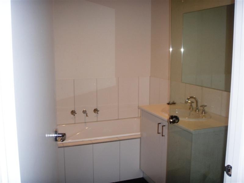 2/48 Torquay Road, Belmont VIC 3216