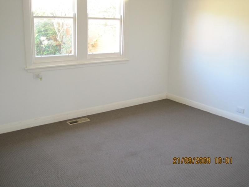 8 Thomson Street, Belmont VIC 3216