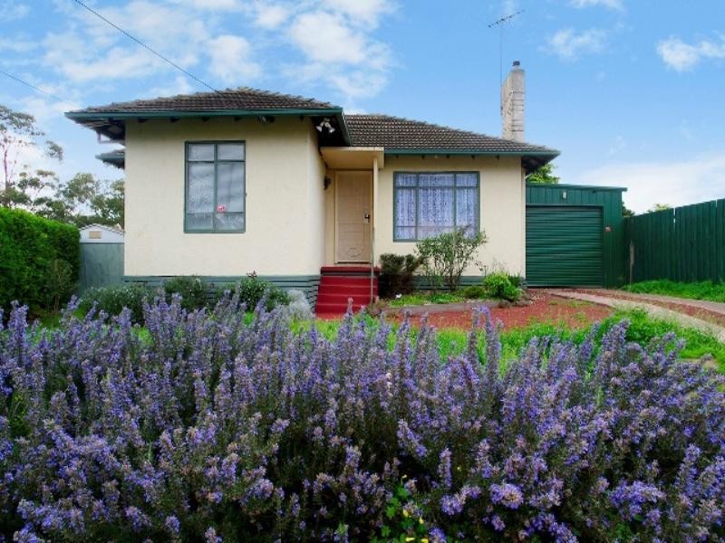 5 Nowra Court, Norlane VIC 3214