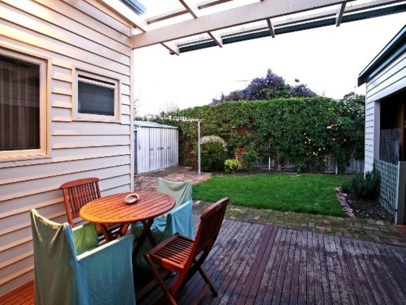 5 Noble Street, Newtown VIC 3220