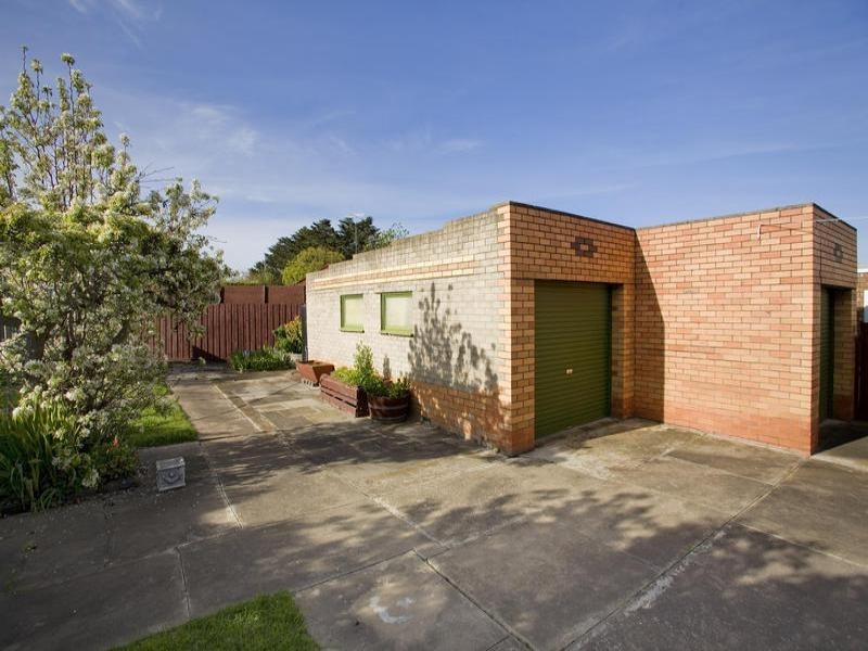 32 Sydenham Avenue, Manifold Heights VIC 3218