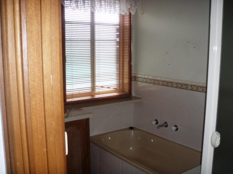 1/4 The Fairway, North Geelong VIC 3215