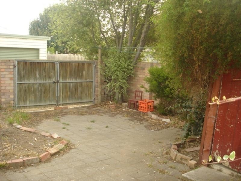 38 Bourke Crescent, Geelong VIC 3220