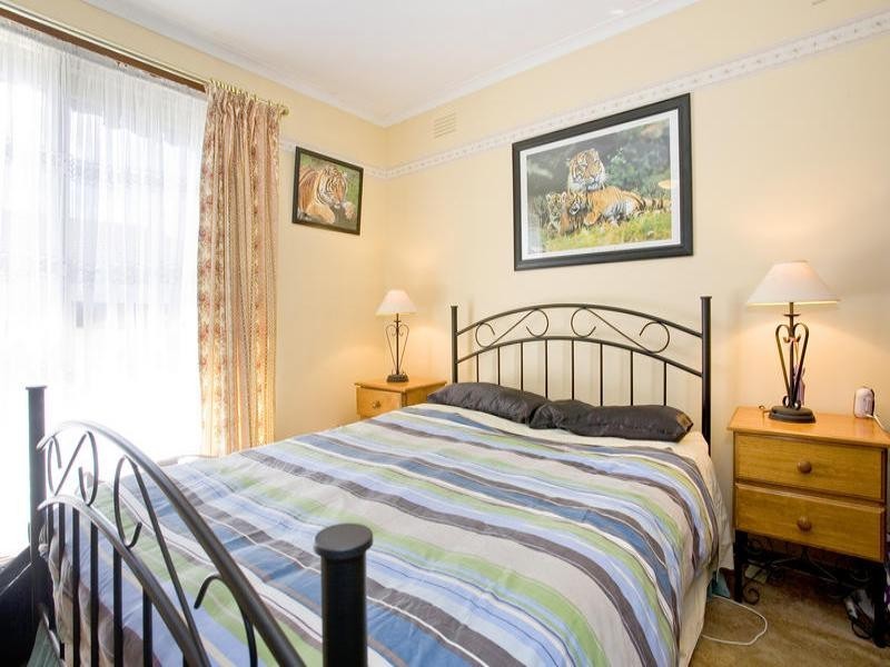 40 St. James Street, St Albans Park VIC 3219