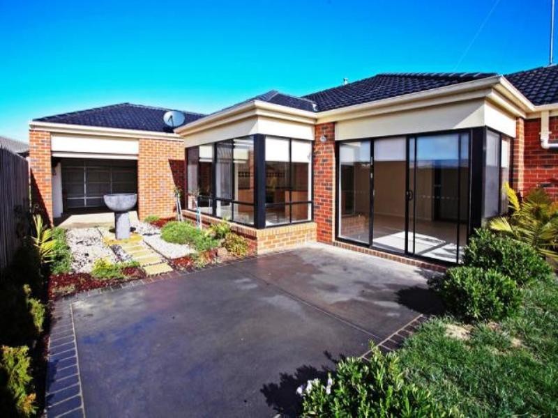 55 Willesden Drive, Waurn Ponds VIC 3216