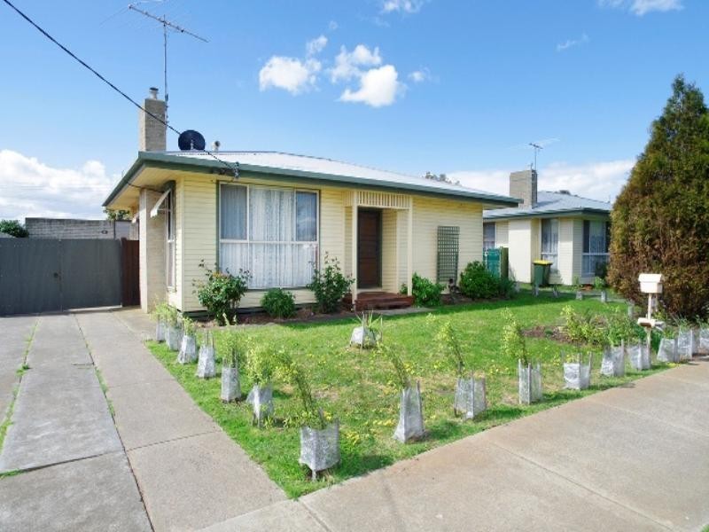 11 Flamingo Court, Norlane VIC 3214