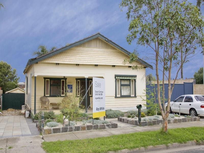 13 Kooyong Road, Drumcondra VIC 3215