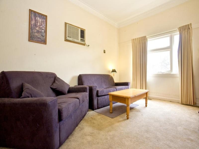 13 Kooyong Road, Drumcondra VIC 3215