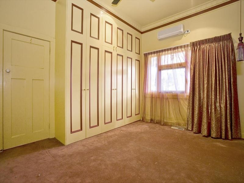 13 Kooyong Road, Drumcondra VIC 3215