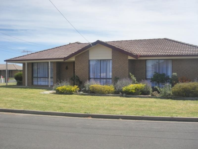 34 Enfield Drive, St Albans Park VIC 3219