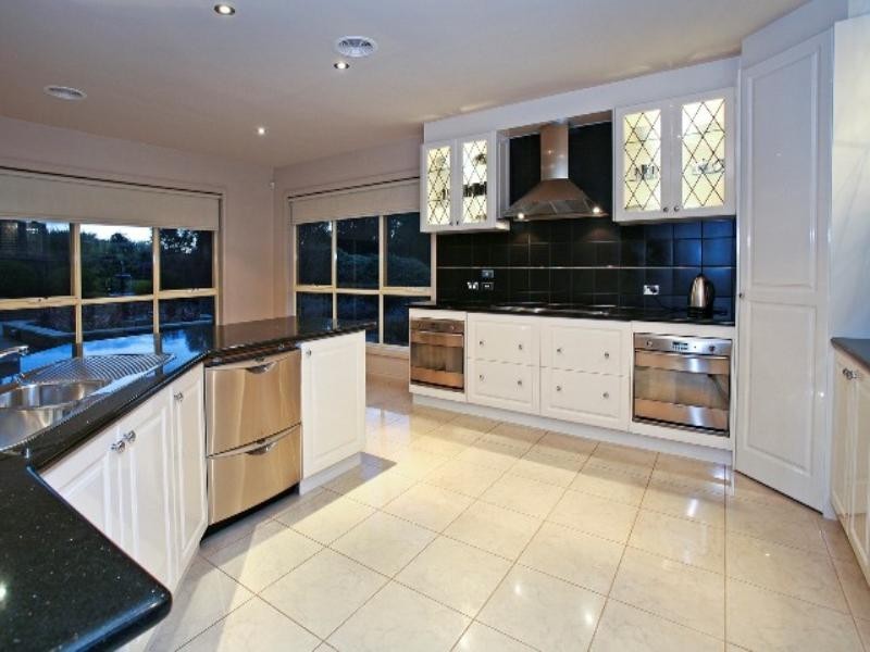 28 Viewbay Drive, Leopold VIC 3224