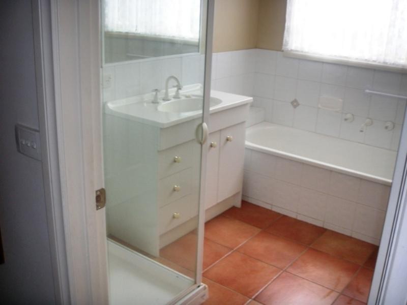 6/12-14 Karlovac Court, Bell Park VIC 3215