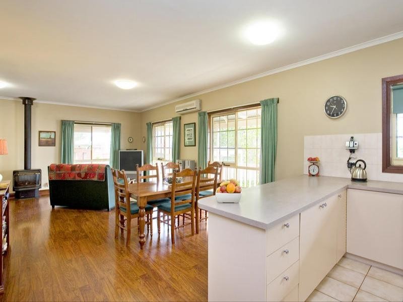 9 Banyan Court, Waurn Ponds VIC 3216