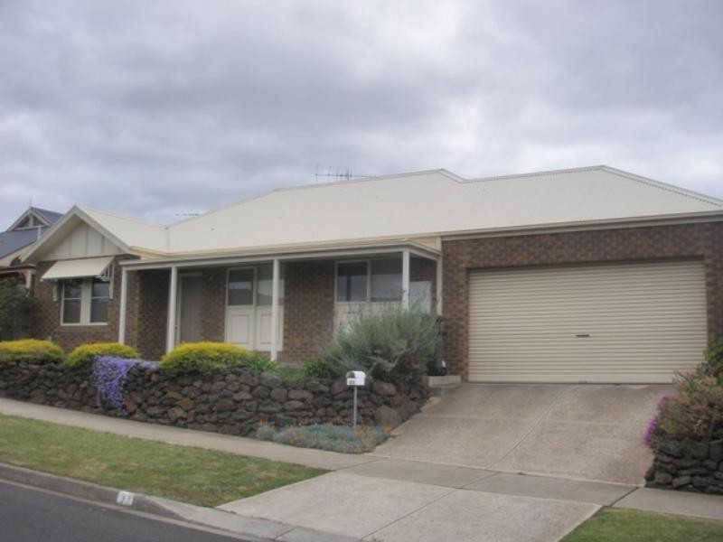 93 Augustine Drive, Highton VIC 3216