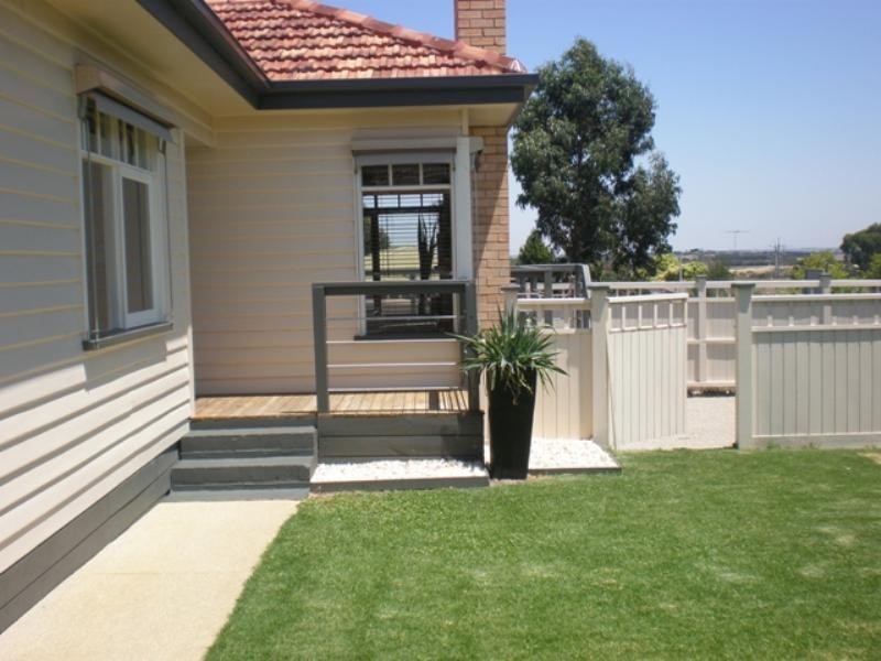 14 Viewbay Drive, Leopold VIC 3224