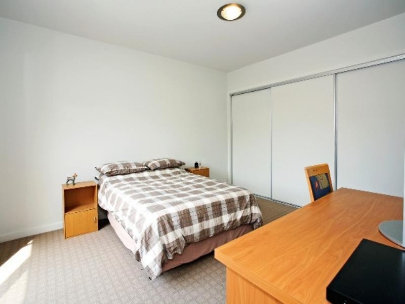 2/4 Belfast Street, Newtown VIC 3220