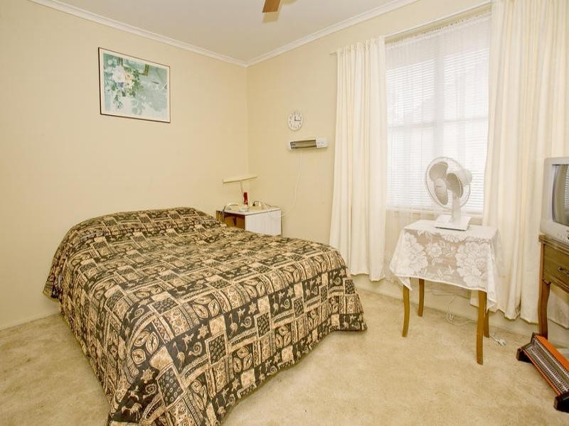 37 Fidge Crescent, Breakwater VIC 3219