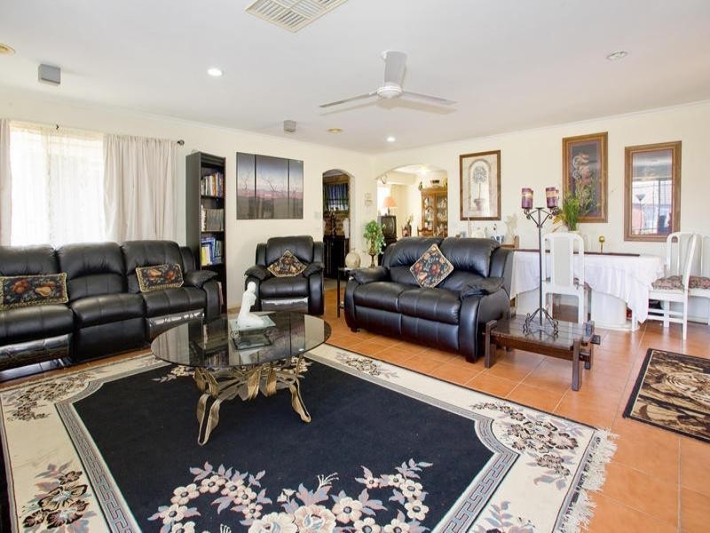 37 Meadenhall Drive, St Albans Park VIC 3219