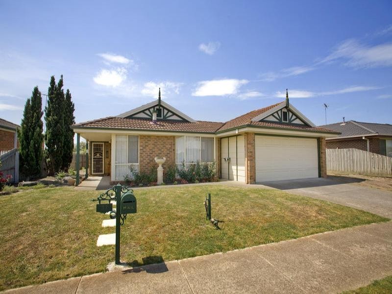 37 Meadenhall Drive, St Albans Park VIC 3219