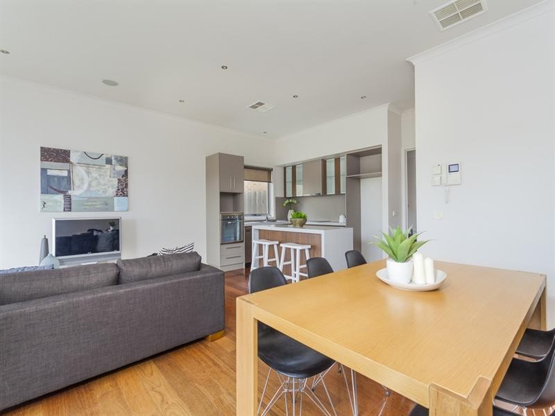 2/391 Myers Street, East Geelong VIC 3219