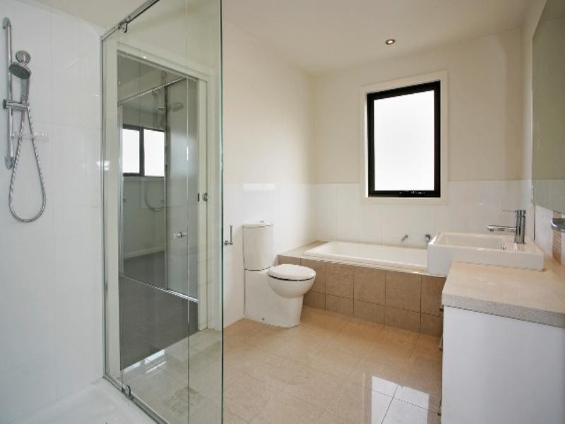 1/44 Mervyn Street, Newtown VIC 3220