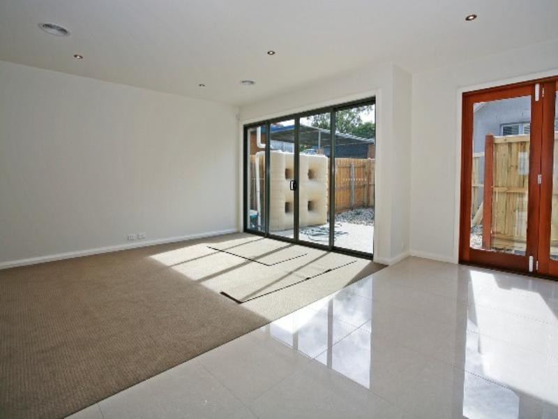 1/44 Mervyn Street, Newtown VIC 3220