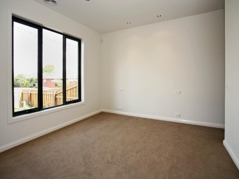 1/44 Mervyn Street, Newtown VIC 3220