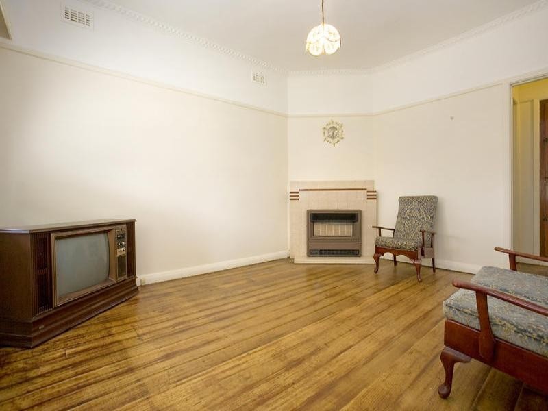 13 Pattison Avenue, North Geelong VIC 3215