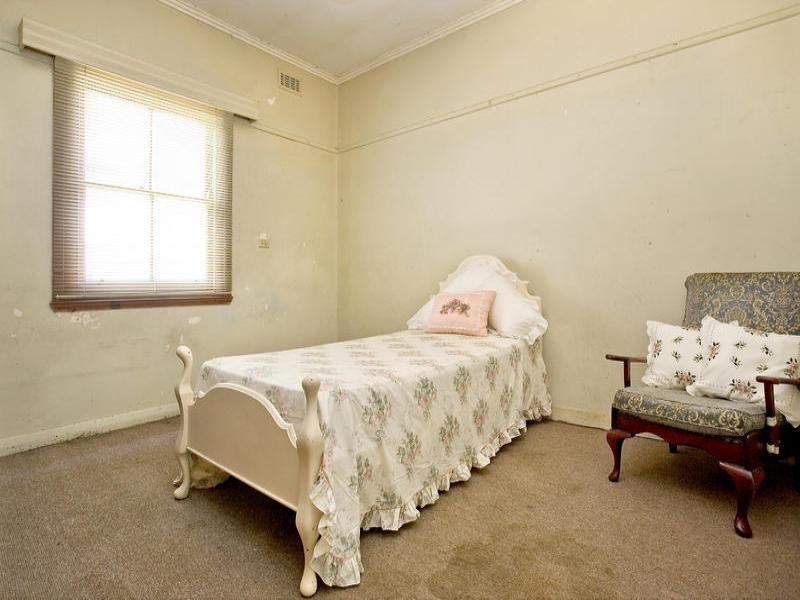 13 Pattison Avenue, North Geelong VIC 3215