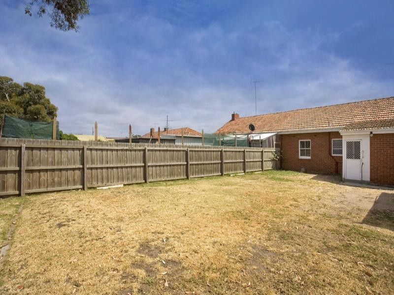 13 Pattison Avenue, North Geelong VIC 3215