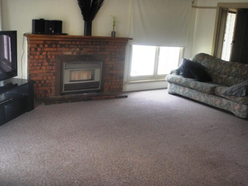 3 Bosanquet Avenue, Newtown VIC 3220