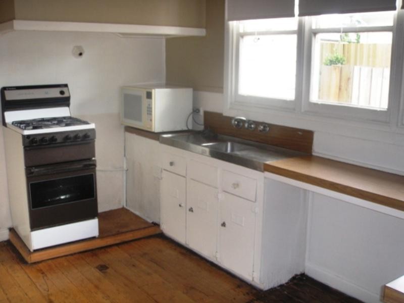 3 Bosanquet Avenue, Newtown VIC 3220