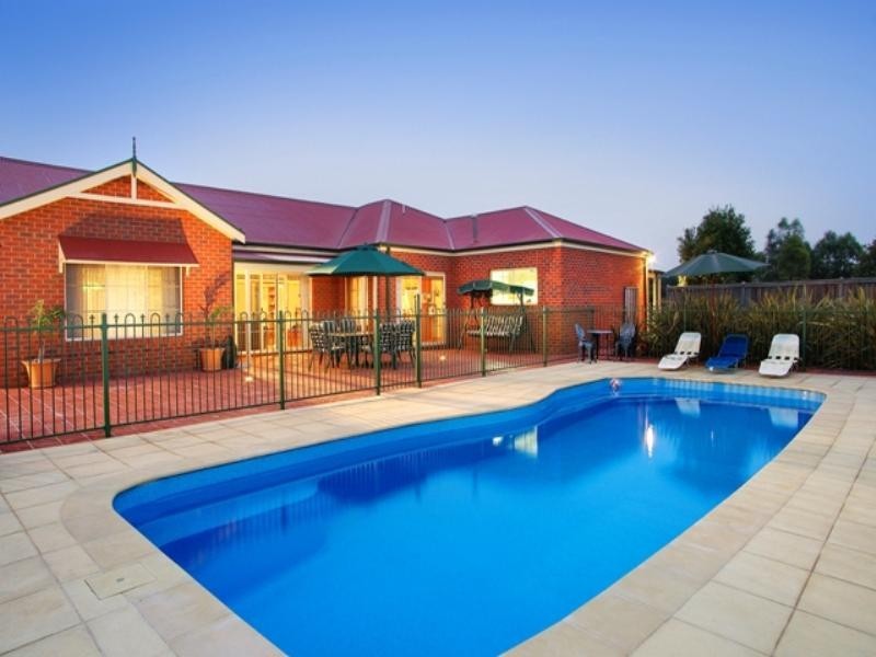 39-41 Woods Road, St Albans Park VIC 3219