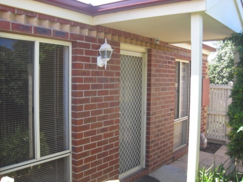 2/19 Stoddart Street, Hamlyn Heights VIC 3215