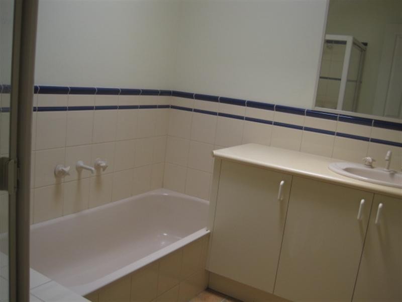 2/19 Stoddart Street, Hamlyn Heights VIC 3215