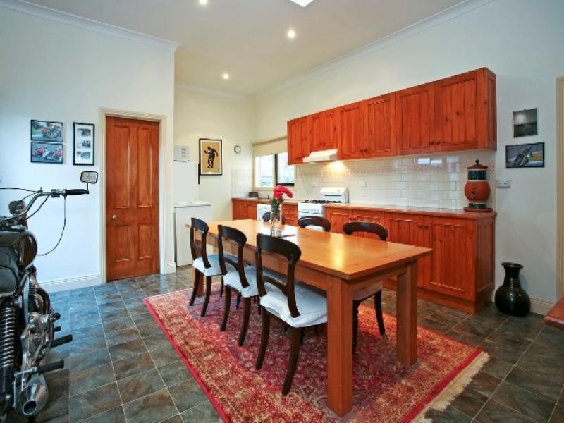 5 Noble Street, Newtown VIC 3220