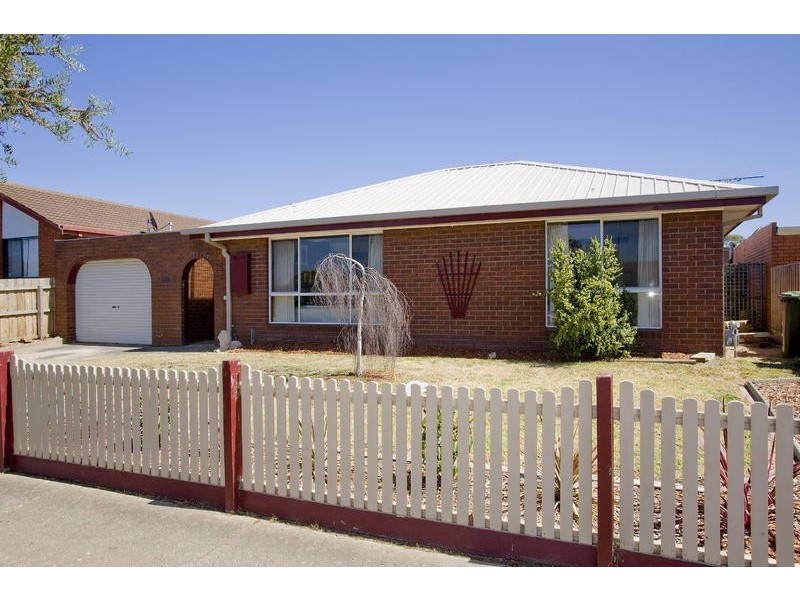 50 Wingarra Drive, Grovedale VIC 3216