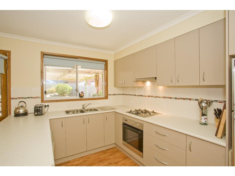 50 Wingarra Drive, Grovedale VIC 3216