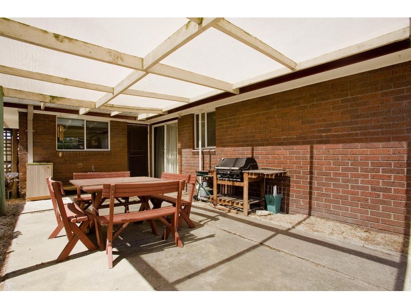 50 Wingarra Drive, Grovedale VIC 3216