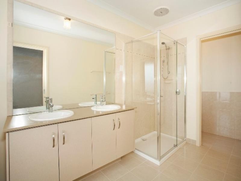 48 Daly Boulevard, Highton VIC 3216