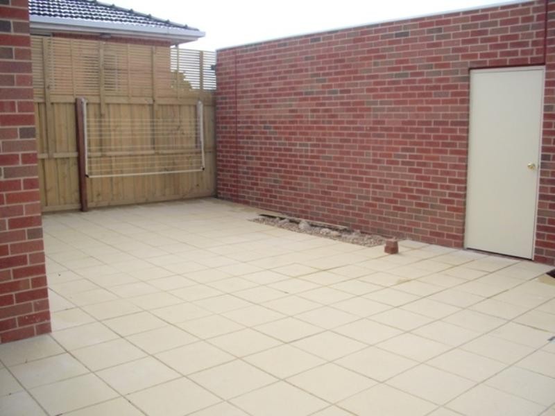 1/78 Brittania Street, Geelong West VIC 3218