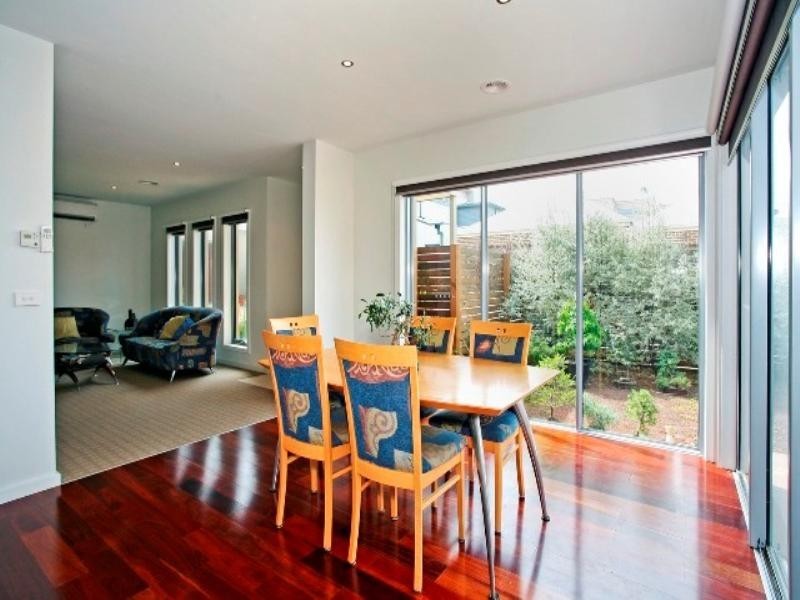 2/4 Belfast Street, Newtown VIC 3220