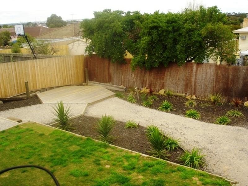 1 Murray Street, Hamlyn Heights VIC 3215