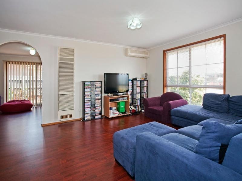 3 Chenin Mews, Waurn Ponds VIC 3216
