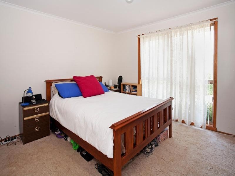 3 Chenin Mews, Waurn Ponds VIC 3216