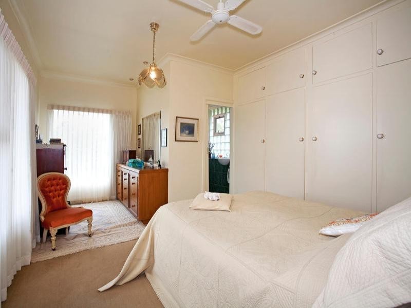 21 Edgecomb Street, Hamlyn Heights VIC 3215