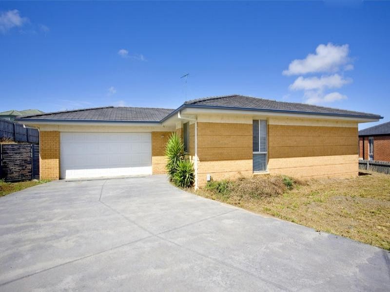 7 Hillcrest Court, Highton VIC 3216
