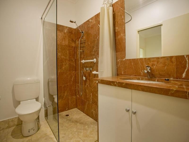 4 Lamb Place, South Geelong VIC 3220