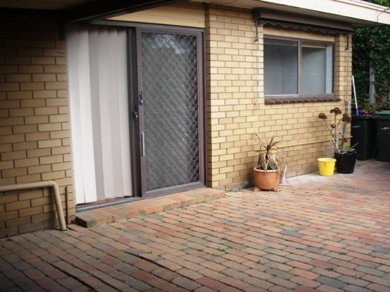 2/7 Ruthven Street, Newtown VIC 3220