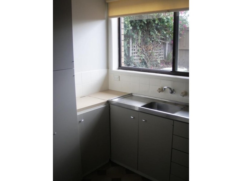 2/7 Ruthven Street, Newtown VIC 3220